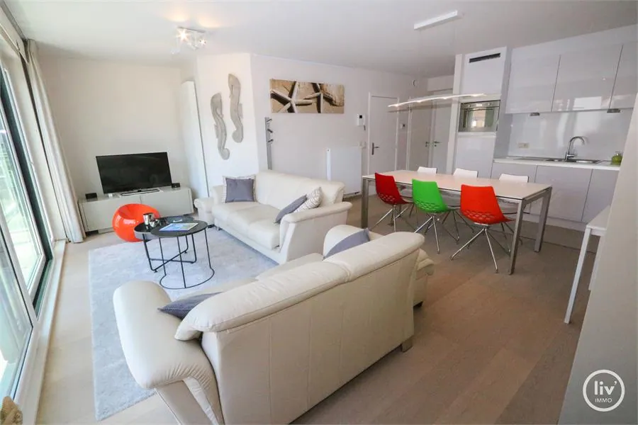 Appartement avec 2 chambres à coucher situé sur l'avenue Parmentier.