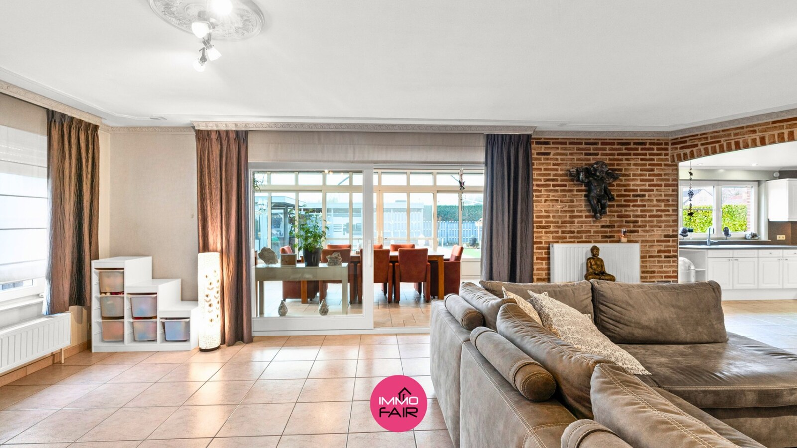 Royale gezinswoning op perceel van 829 m² op 5 minuten van Maastricht! 