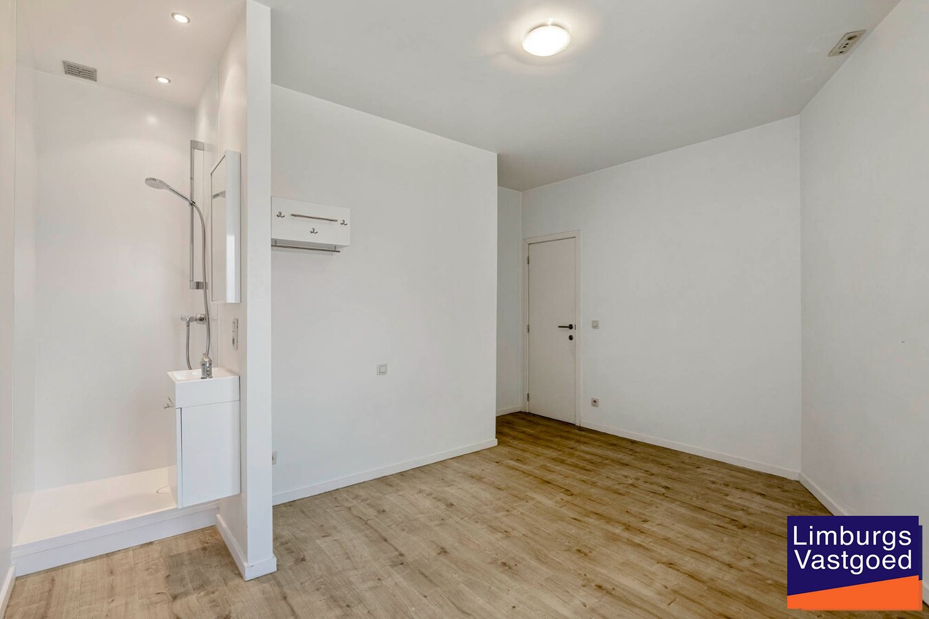 Ruim appartement (125m²) met 2 slpk en terras aan de kleine ring 