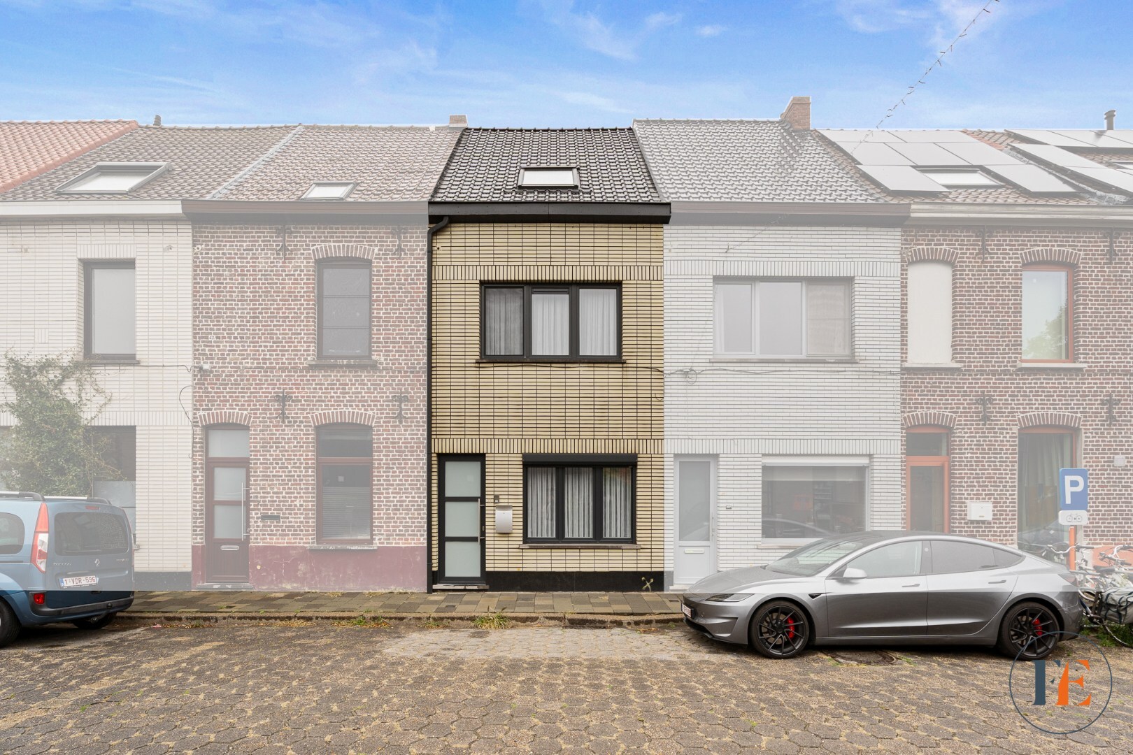 Eengezinswoning met grote tuin 