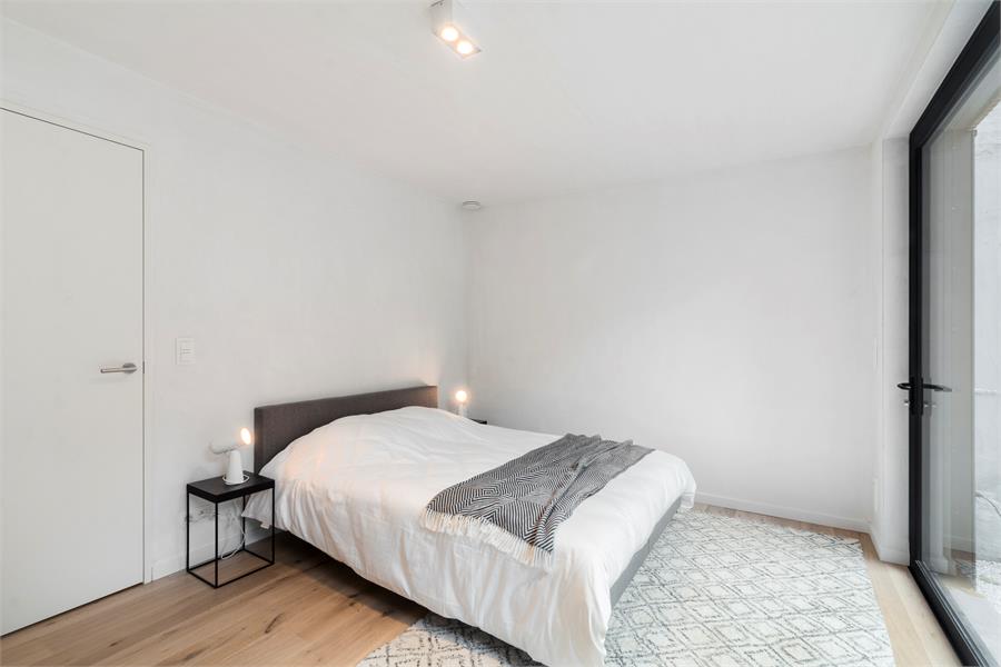 Nieuwbouwwoning met hoogwaardige afwerkingsgraad op centrale ligging 