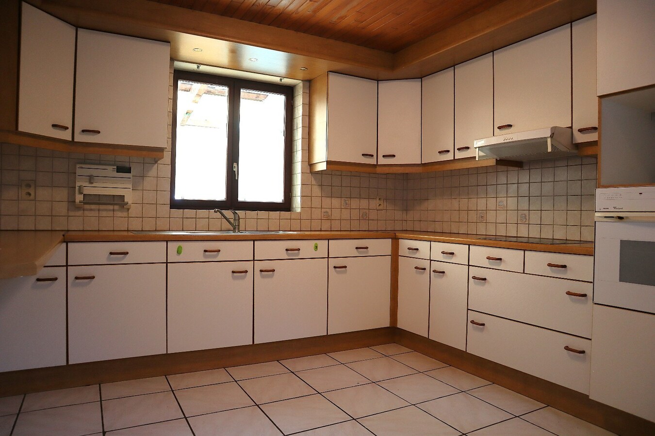 Ruim appartement met terras en garage in Bierbeek 