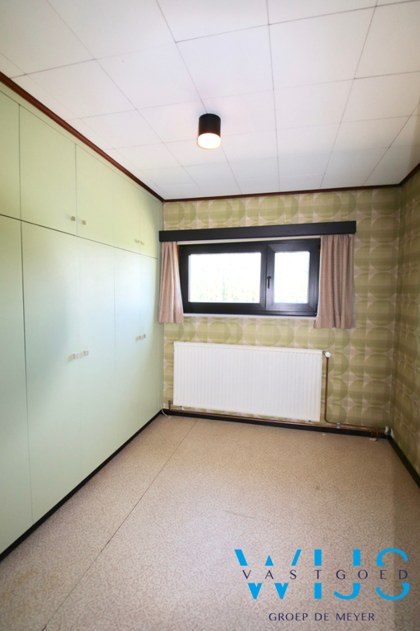 Ruime gezinswoning met 4 slaapkamers te Bassevelde ! 