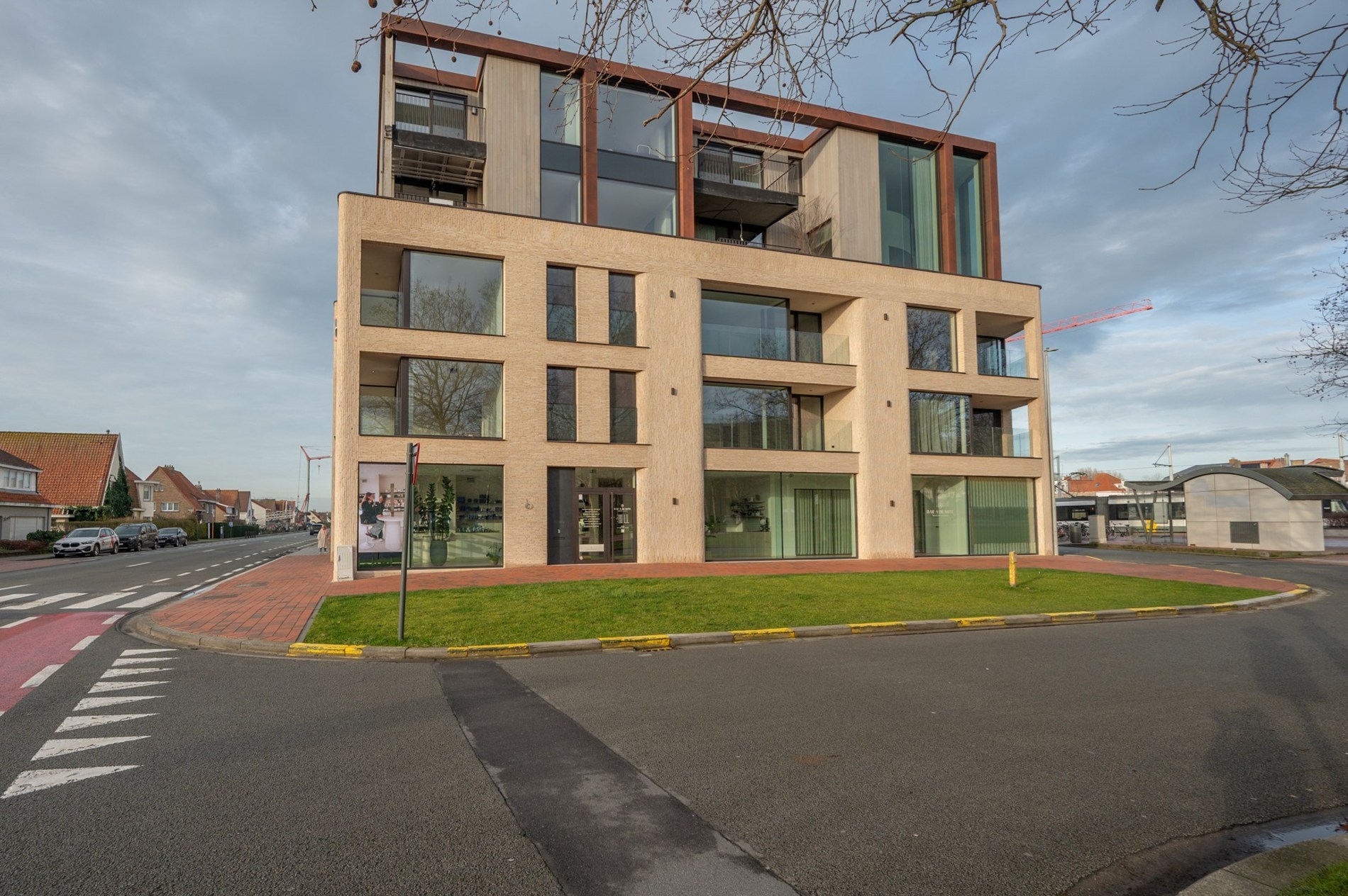 Centraal gelegen nieuwbouw-appartement in de residentie Maurice (met mogelijkheid tot aankoop van een inpandige autostaanplaats). 