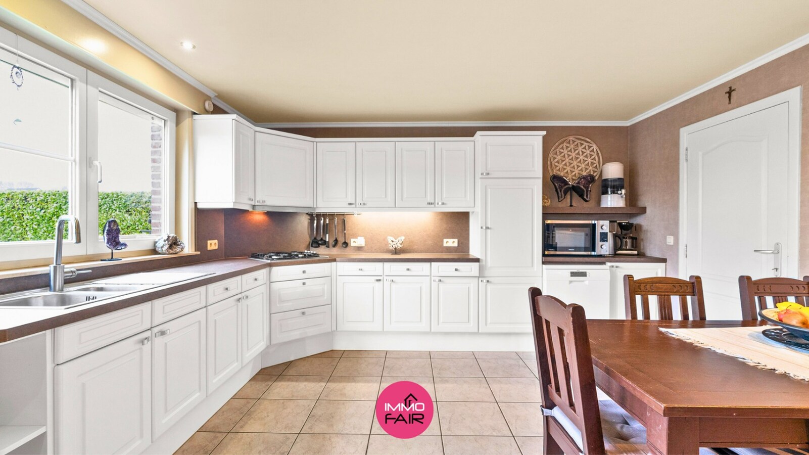 Royale gezinswoning op perceel van 829 m² op 5 minuten van Maastricht! 