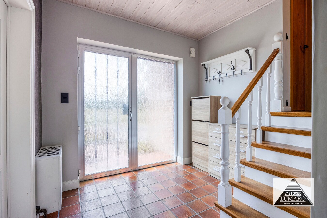 Mooi gelegen vrijstaande woning met 2 slaapkamers, garage, tuin. 