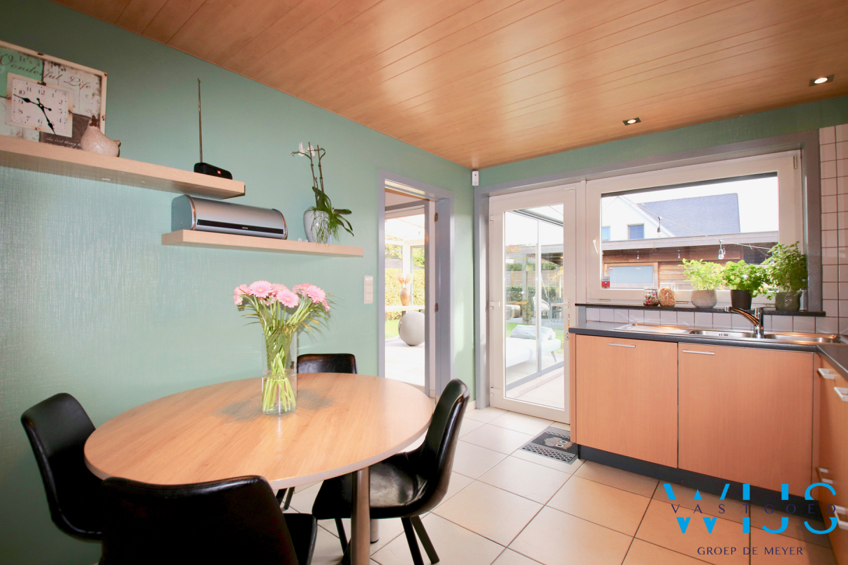 Instapklaar woonhuis in een rustige woonwijk te EEKLO ! 