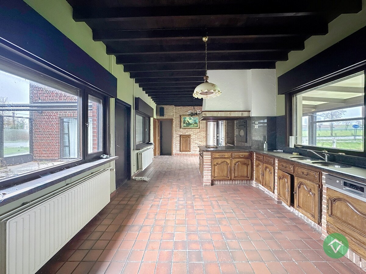 Alleenstaande woning met 4 slaapkamers te Koekelare 