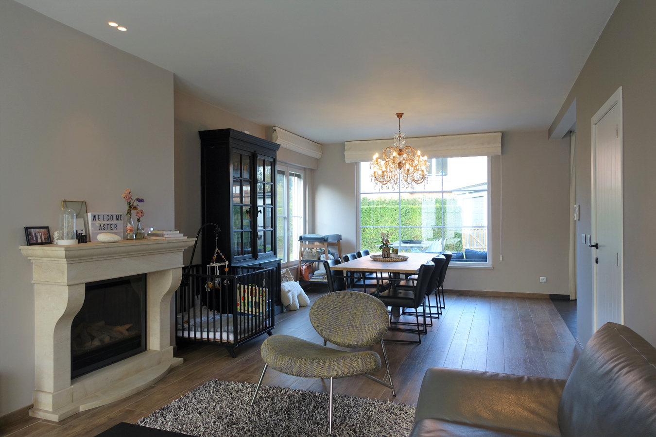 Sublieme gerenoveerde hoekwoning op rustige ligging 