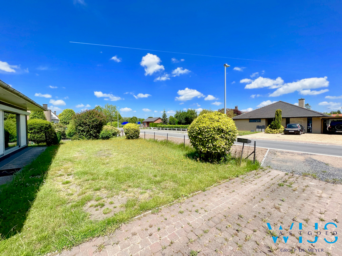 Te renoveren woonhuis / bouwgrond te Lovendegem ! 