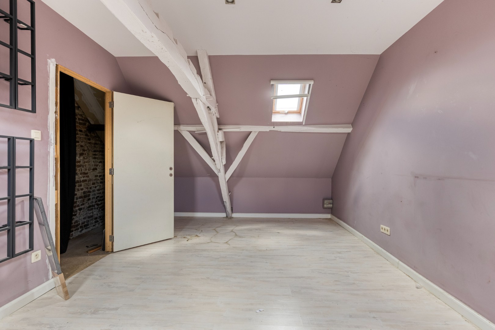 Te renoveren stadswoning in hartje Geel 
