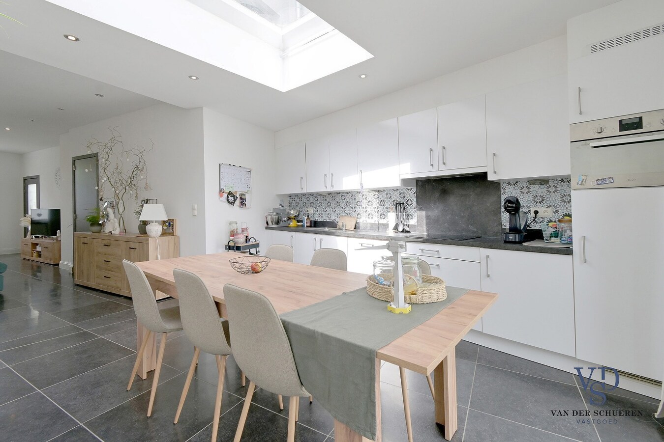 Comfortabele woning met tuin op topligging in Gavere. 