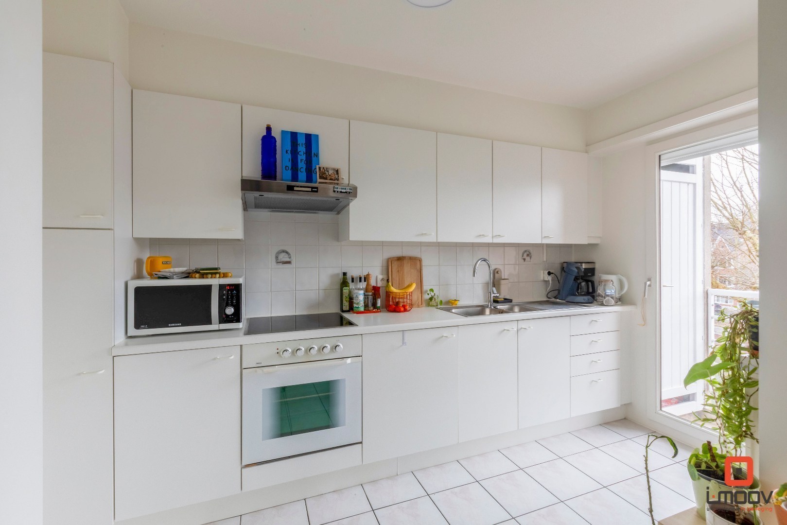 Lichtrijk tweeslaapkamer appartement met uniek waterzicht op Coupure Rechts 