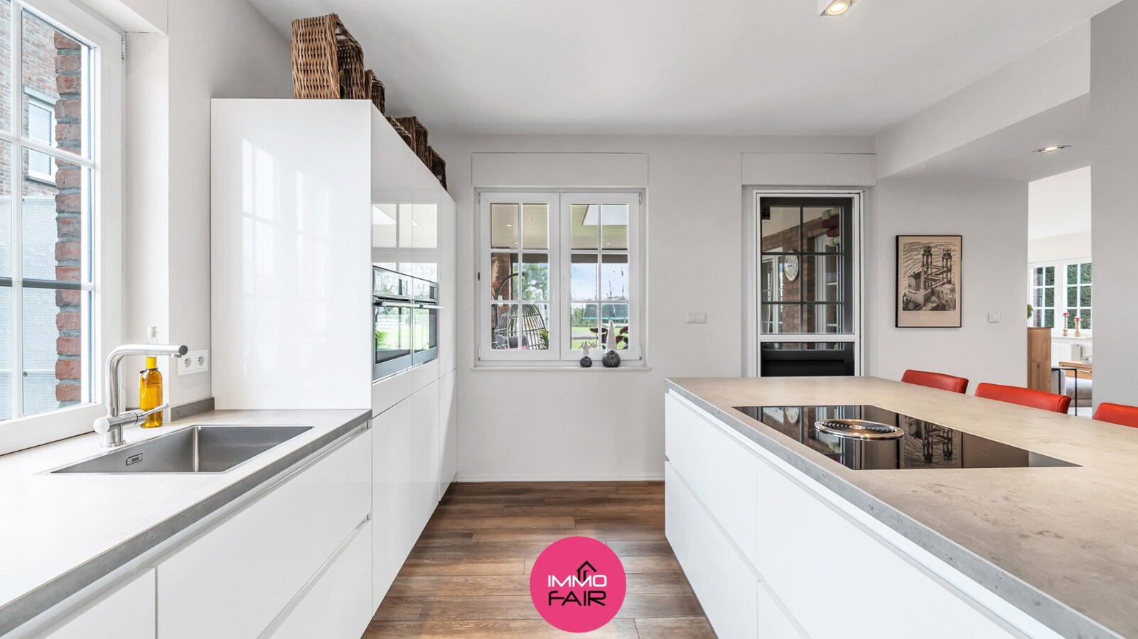 Vrijstaande woning op royaal perceel met panoramisch uitzicht, vlakbij Maastricht 