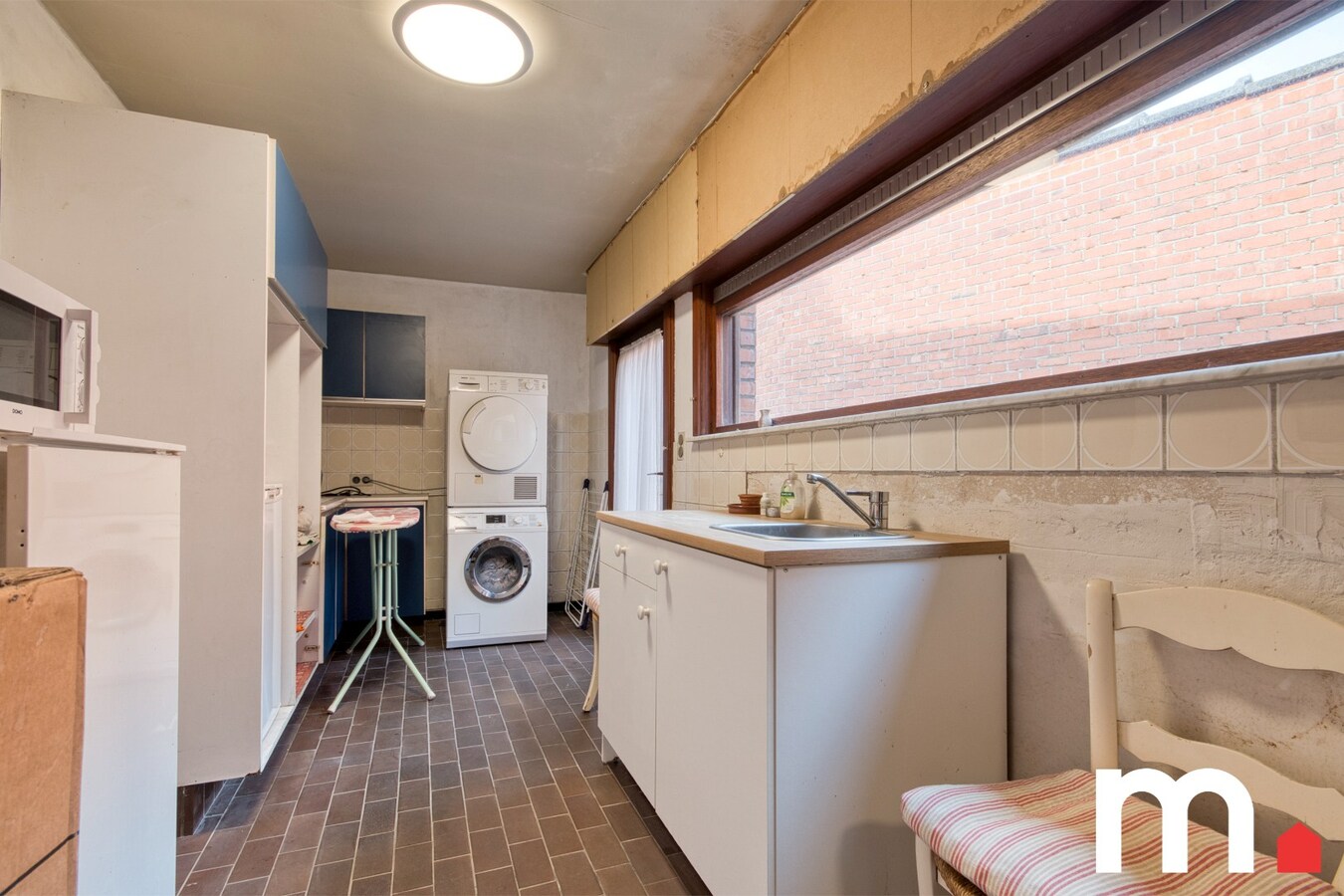 Ruime eigendom in Izegem – ideaal voor wonen en werken of opbrengsteigendom! 