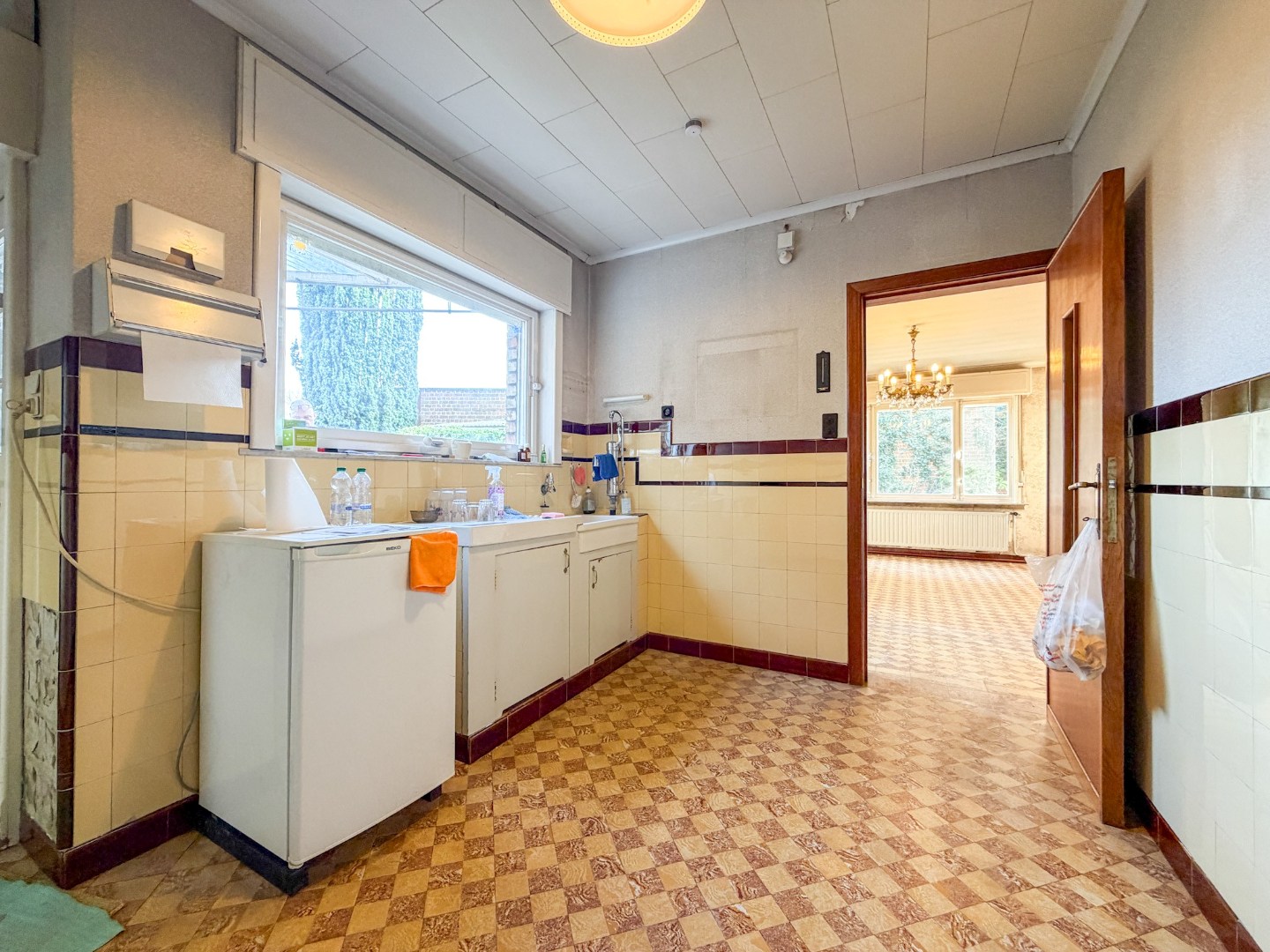 Te renoveren gezinswoning (433 m²), 3 slpk, garage en tuin, Torhout 