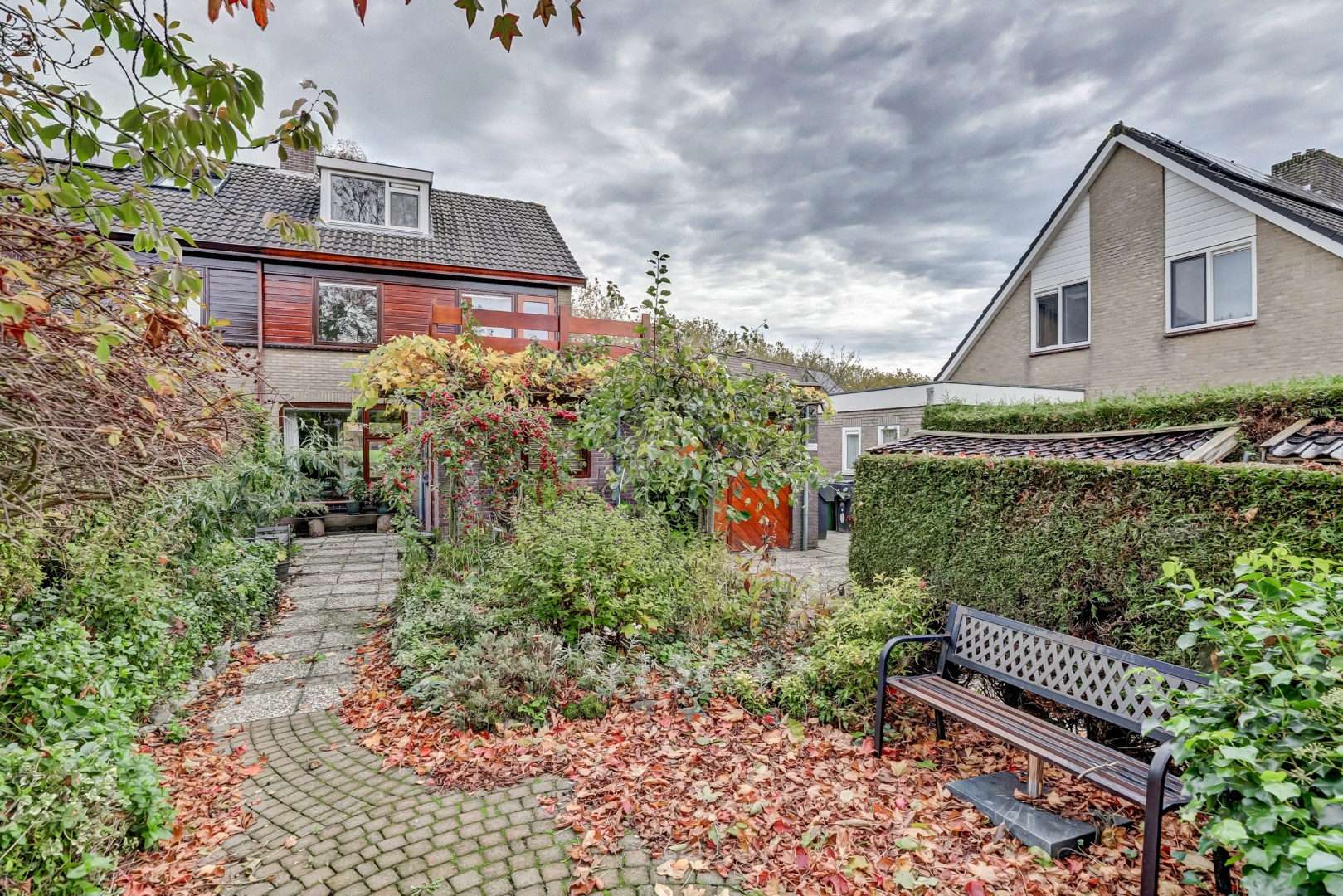 Een ruime woning op een rustige plek, met verrassend veel mogelijkheden 