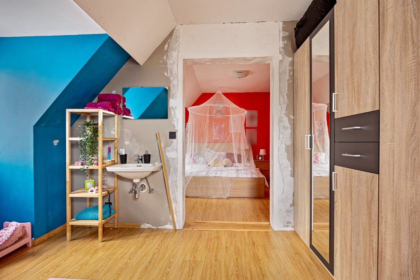 Zeer ruime woning met garage te koop in centrum Oudenaarde 