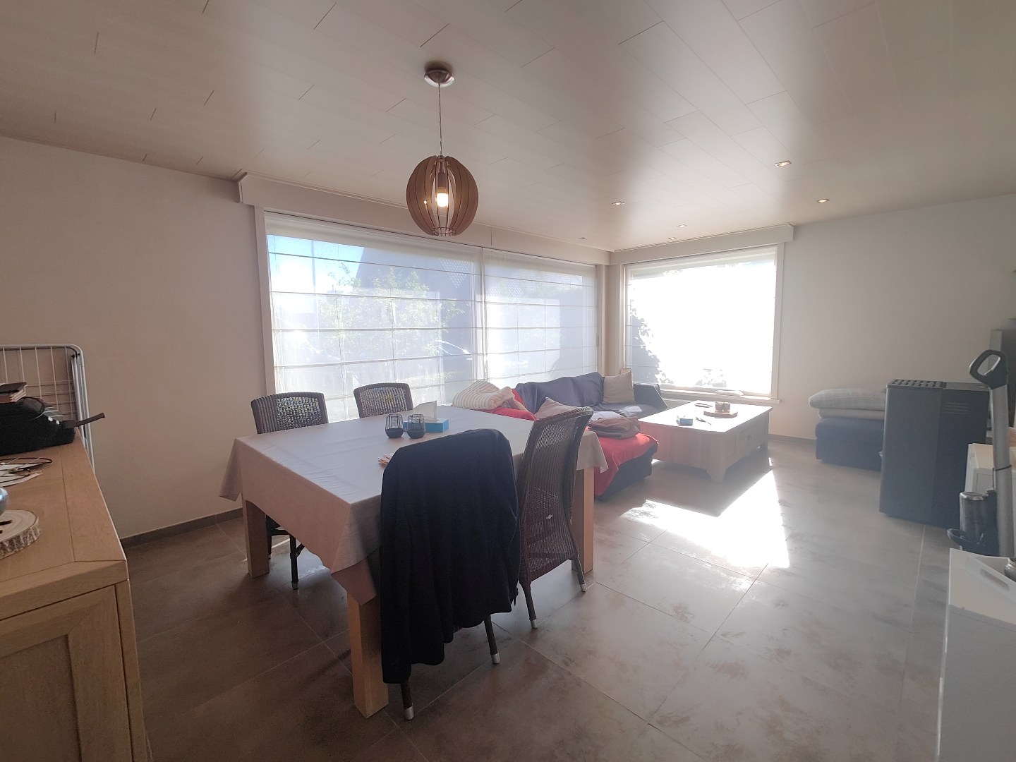 Charmante woning te huur op toplocatie vlakbij het centrum van Ardooie. 