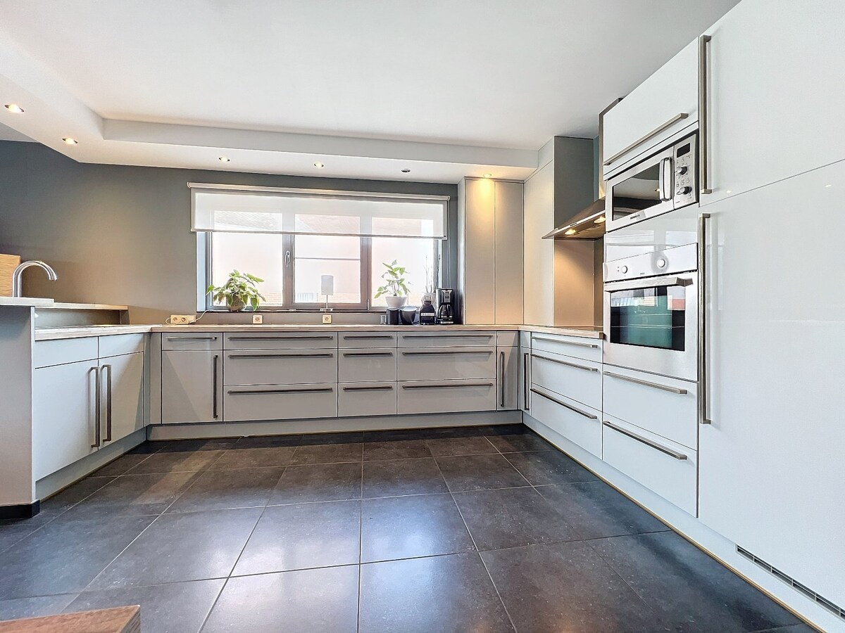 Toffe, energiezuinige HOB met tuin nabij centrum Sint-Lievens-Houtem 