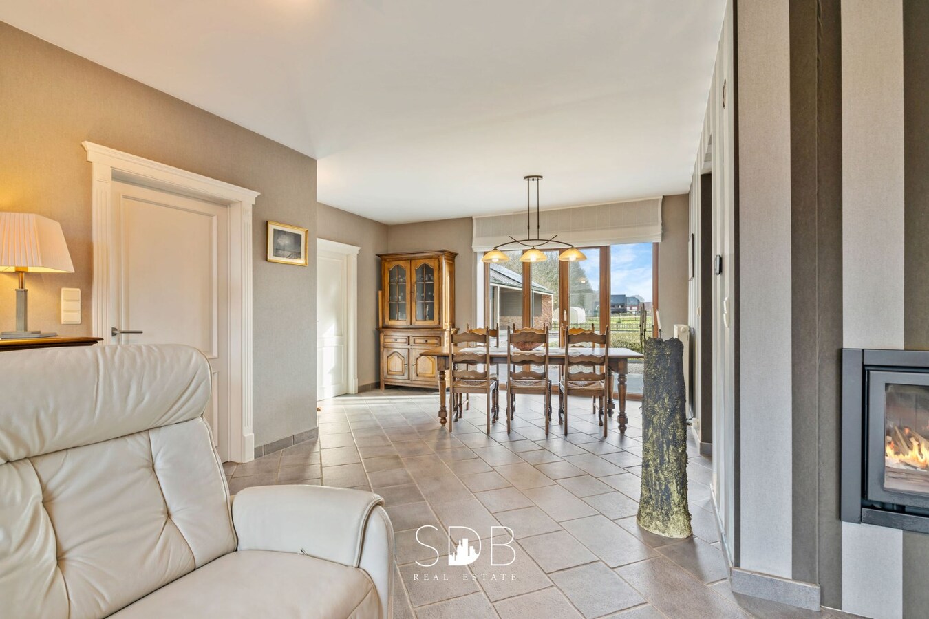 Prachtige landelijke woning met gezinstuin op 1.668m². 