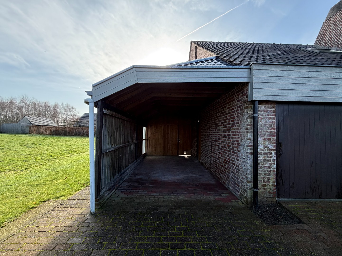 Ruime alleenstaande woning te huur met 3 slaapkamers, garage en tuin – Olmenlaan 99, Zulte 