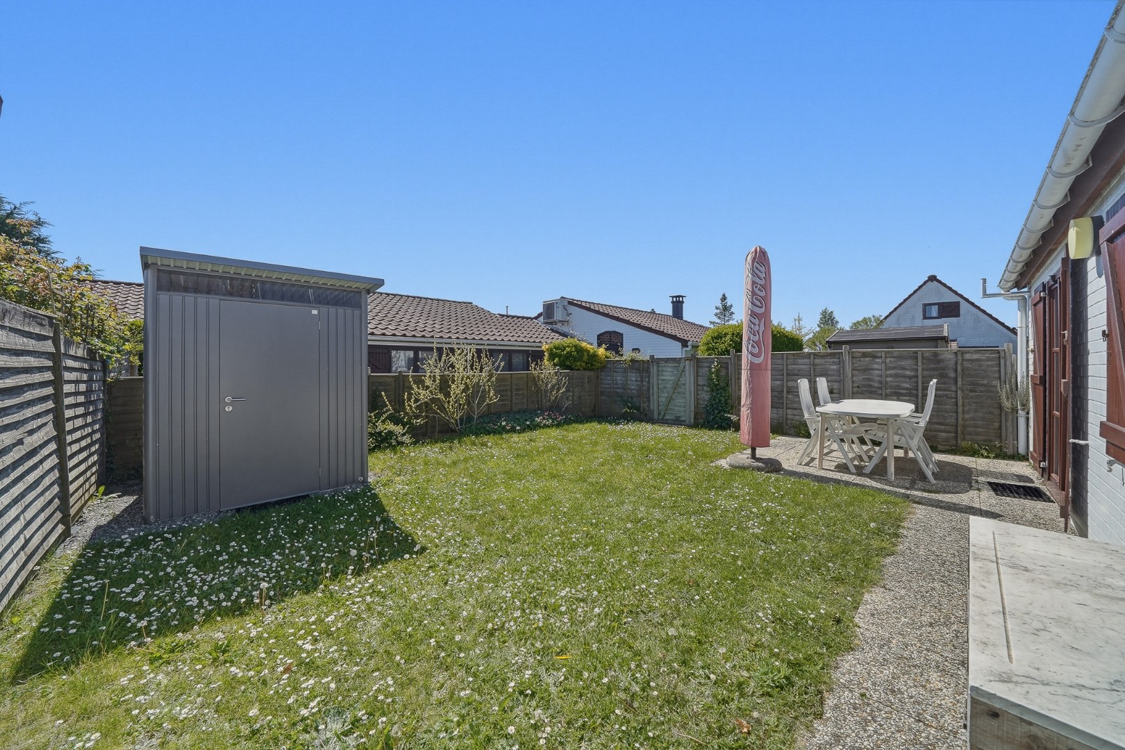 Instapklare vakantiewoning met zonnige tuin en 2 slaapkamers 