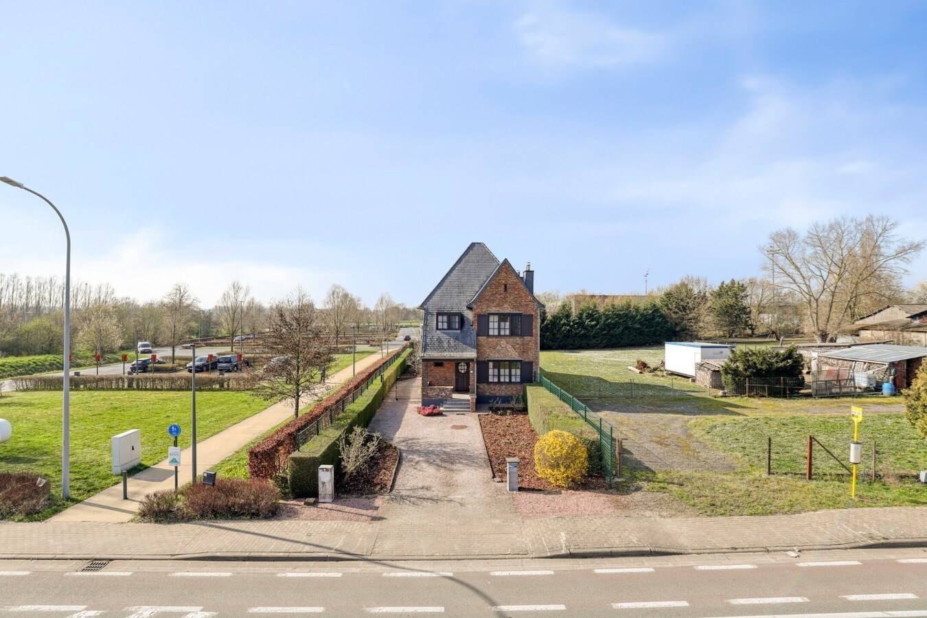 Karaktervolle cottage woning met tal van mogelijkheden in Ronse 