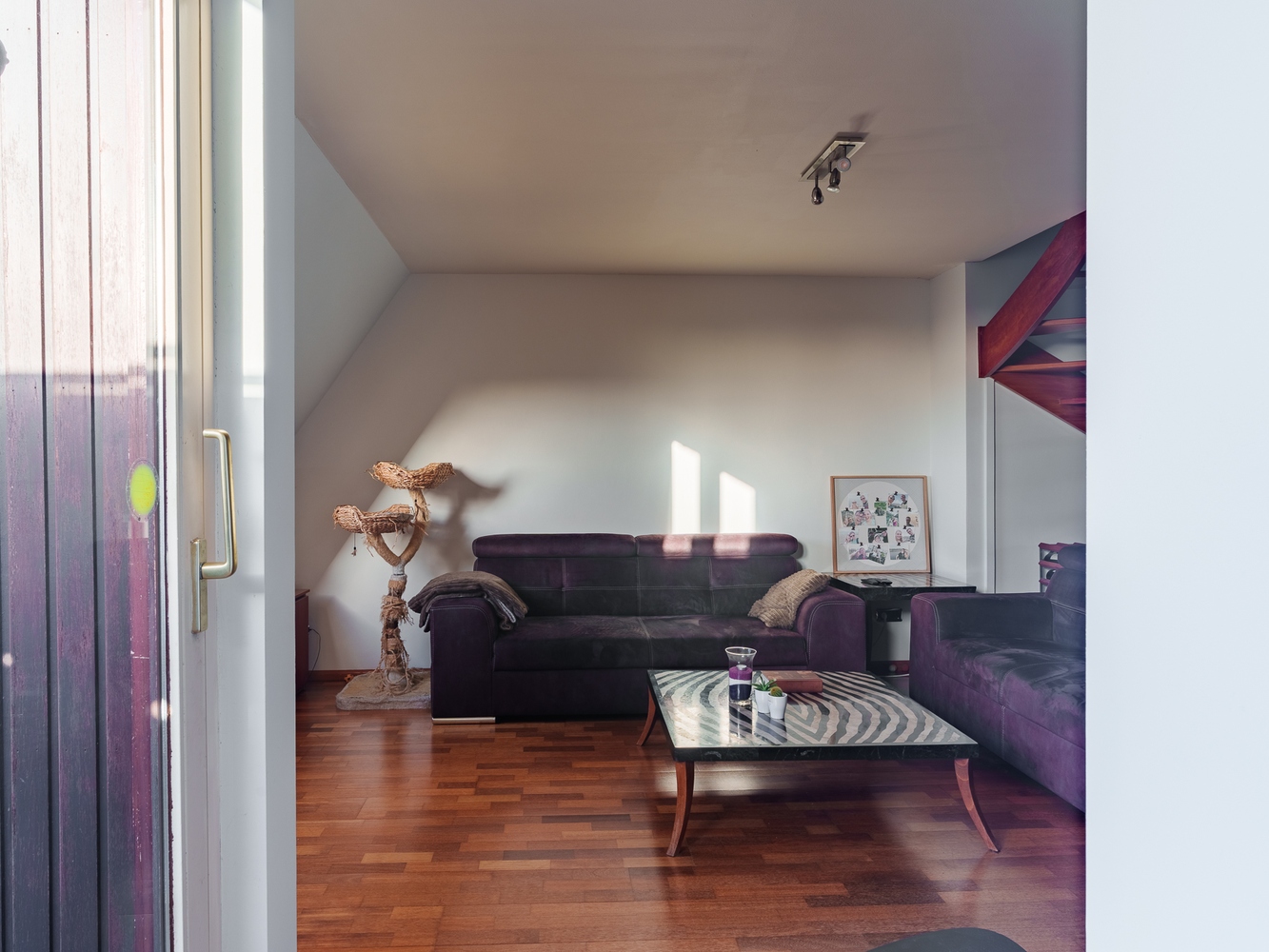 Instapklaar duplexappartement te Waarschoot. 