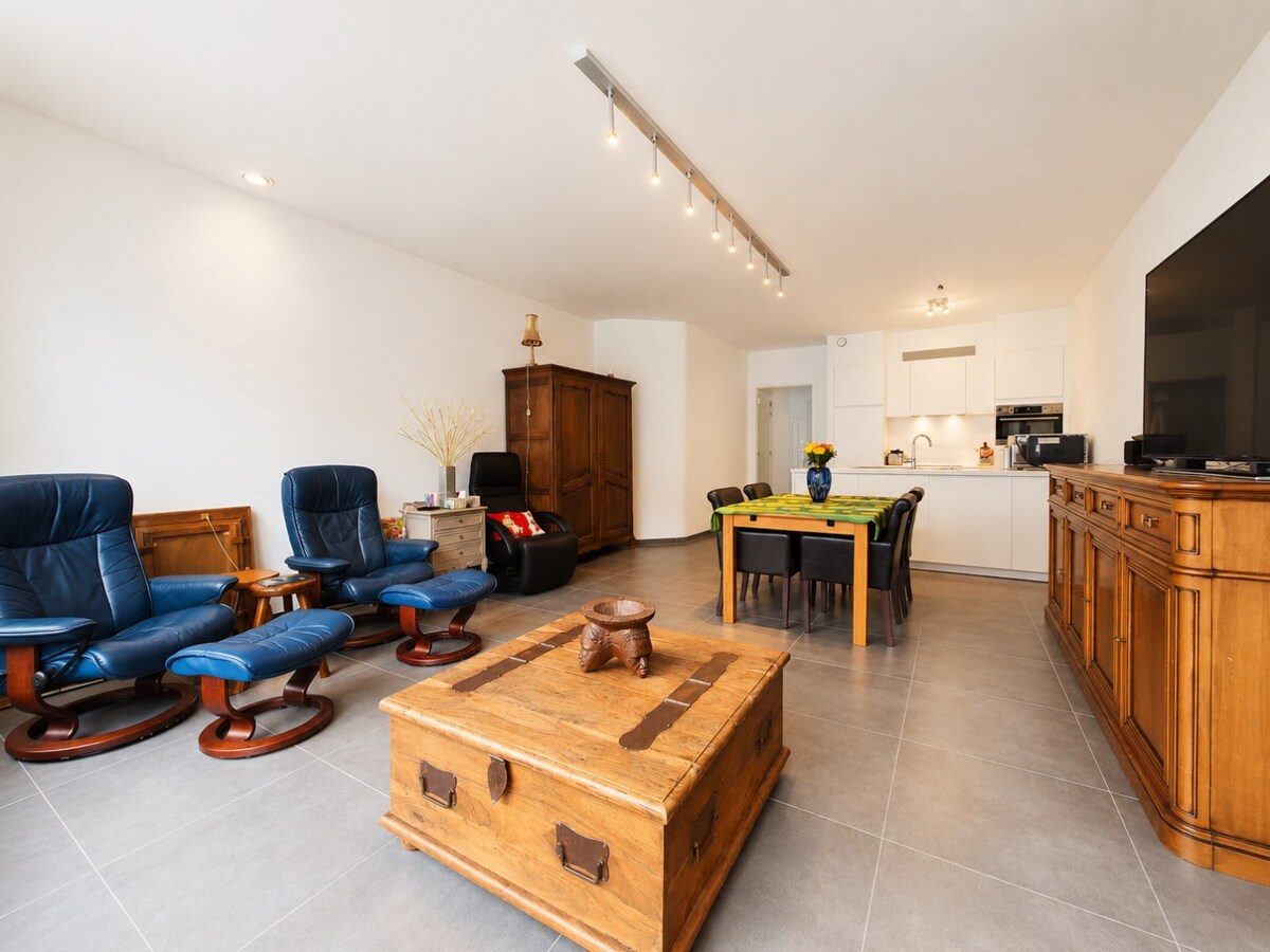 Recent appartement met 2 slaapkamers op topligging in hartje Knokke. 