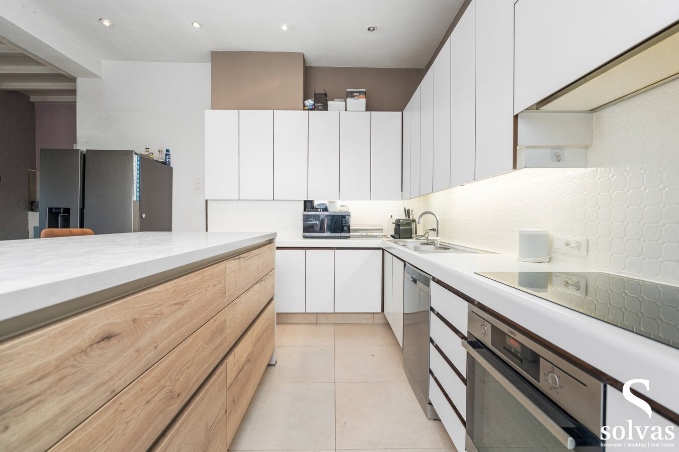 Exclusieve villa met karakter op riant perceel in hartje Zomergem 