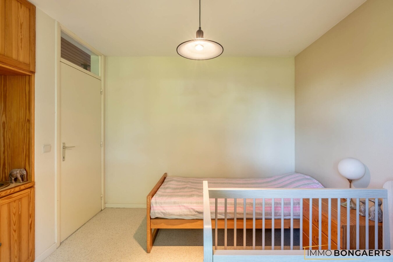 Ruime woning met 4 slaapkamers, tuin en garage in Opglabbeek. 