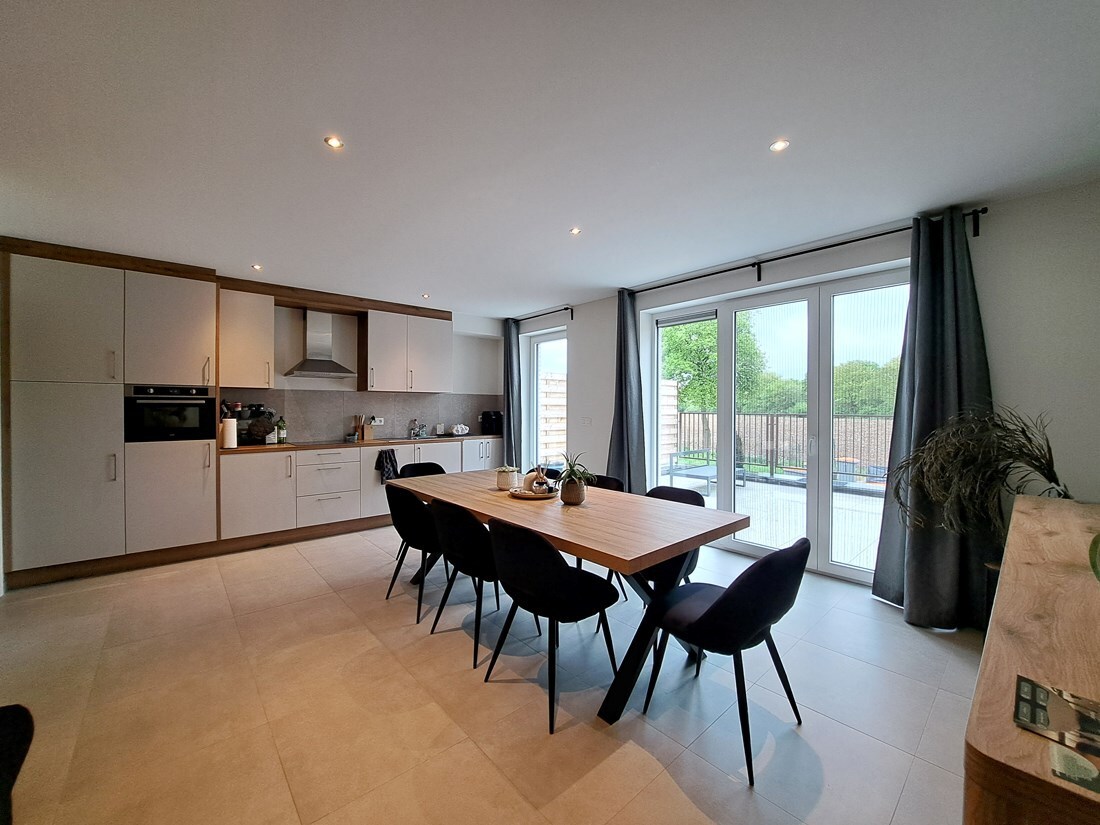 Mooi ruim energiezuinig gelijkvloers appartement te Dilsen-Stokkem 