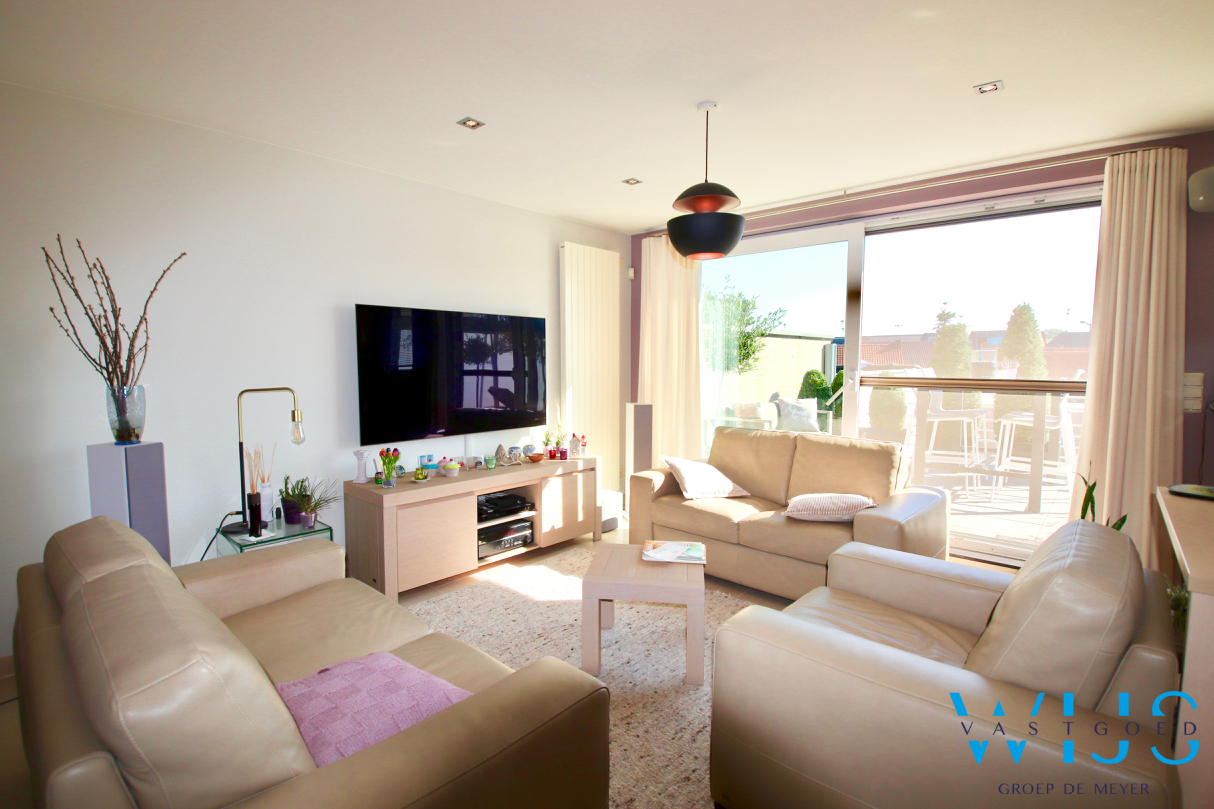 Prachtig 2 slaapkamer appartement MET ruim terras &amp; garage te ERTVELDE ! 