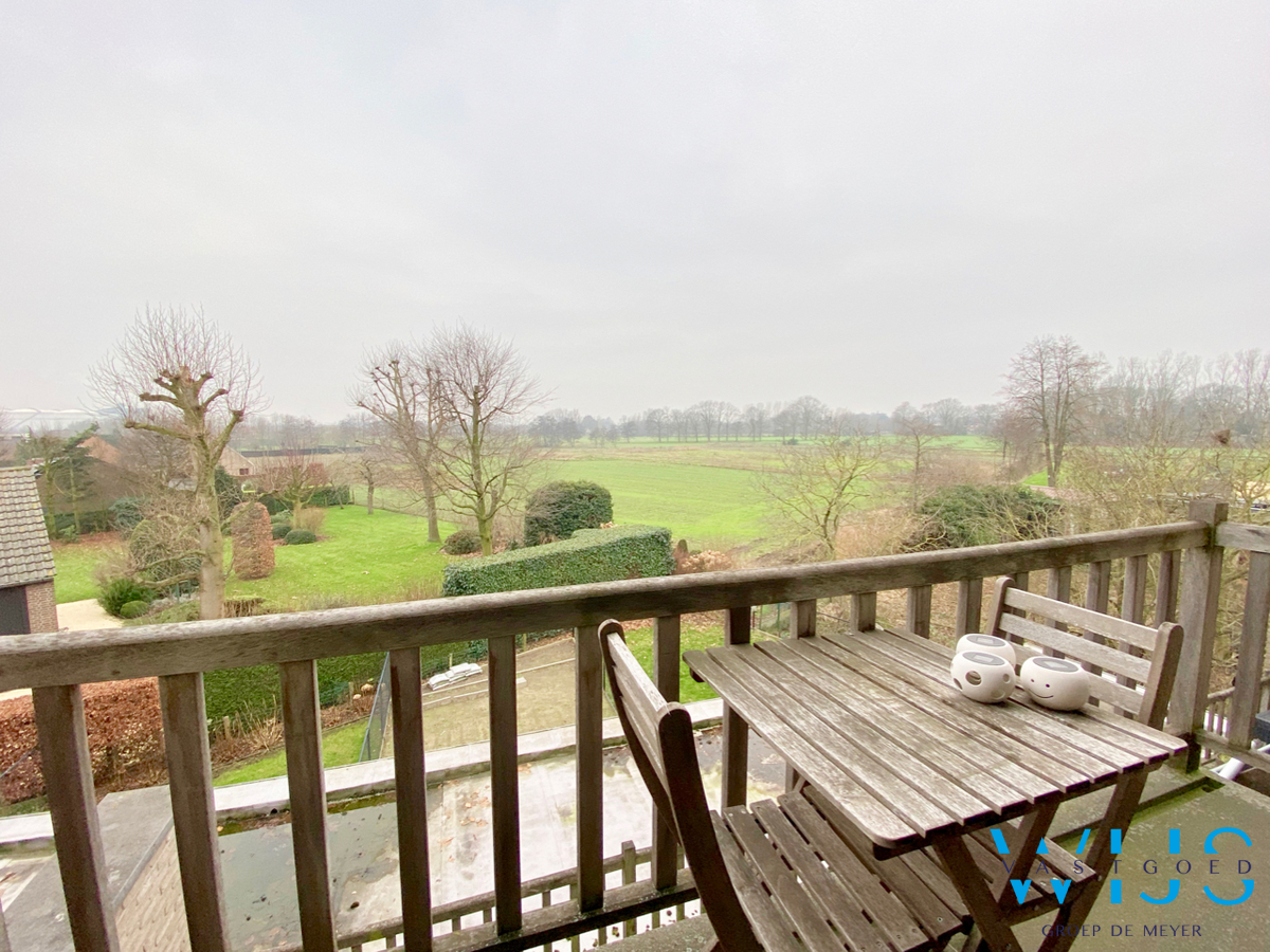 Instapklaar éénslaapkamer appartement MET staanplaats te Evergem/Rieme ! 