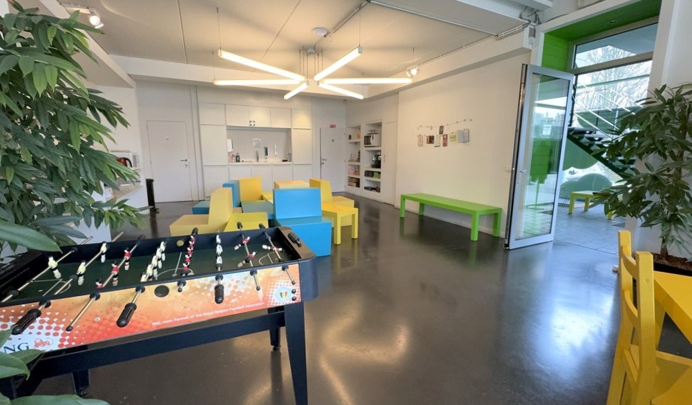 Kantoren te huur aan Kortrijksestw in Sint-Denijs-Westrem 