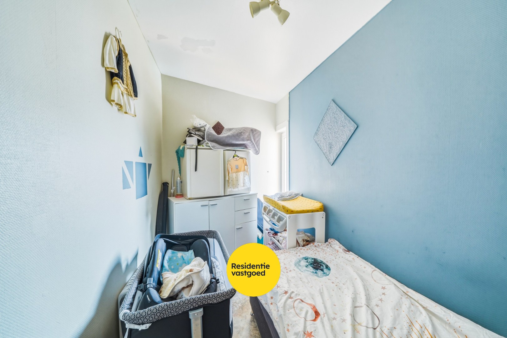 Opbrengsteigendom met 4 (vergunde) appartementen en garage te Bredene - Rendement 6,12% 