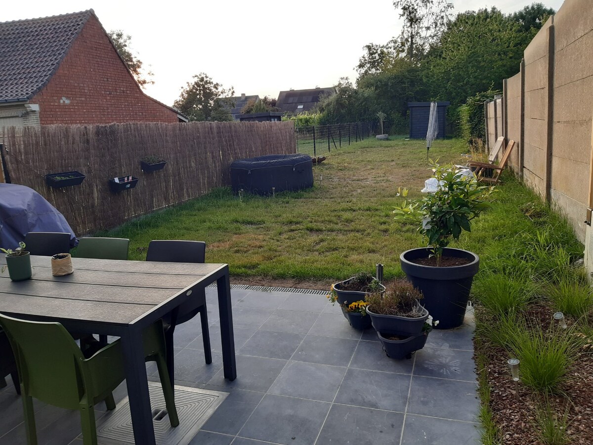 Lichtrijke, eigentijdse  Half Open Bebouwing. 