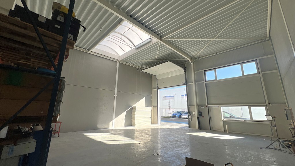 Magazijn te koop in Heermeers Green Business Park in Evergem