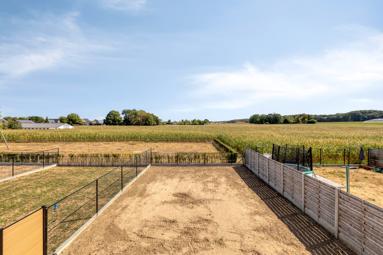 Nieuwbouw-woning in landelijke stijl met 3 slpk op 3 a 82 ca. 