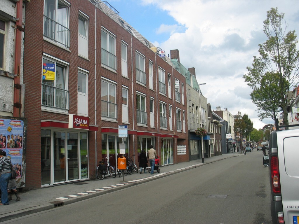 Leuk instapklaar 2-kamer appartement op de tweede verdieping 