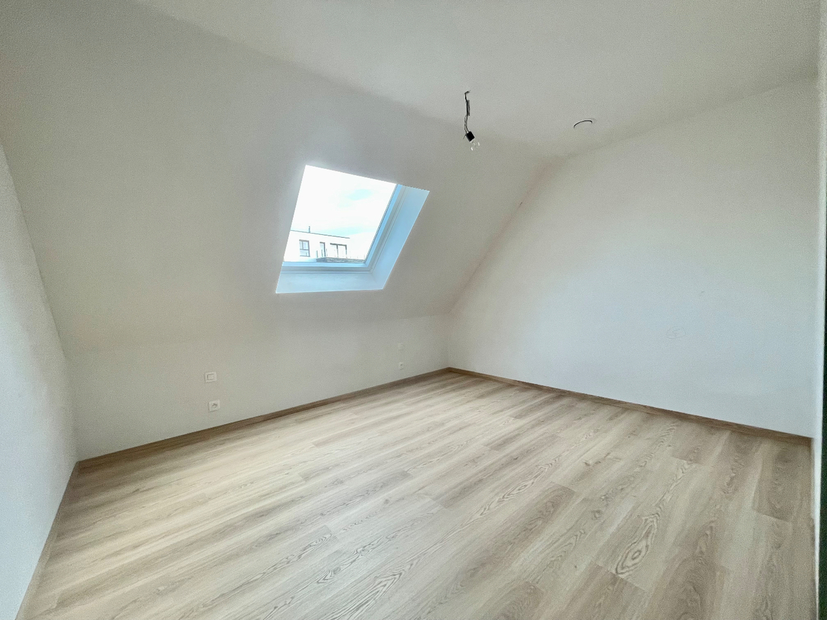 6% BTW mogelijk! Halfopen nieuwbouwwoning met 3 slaapkamers 