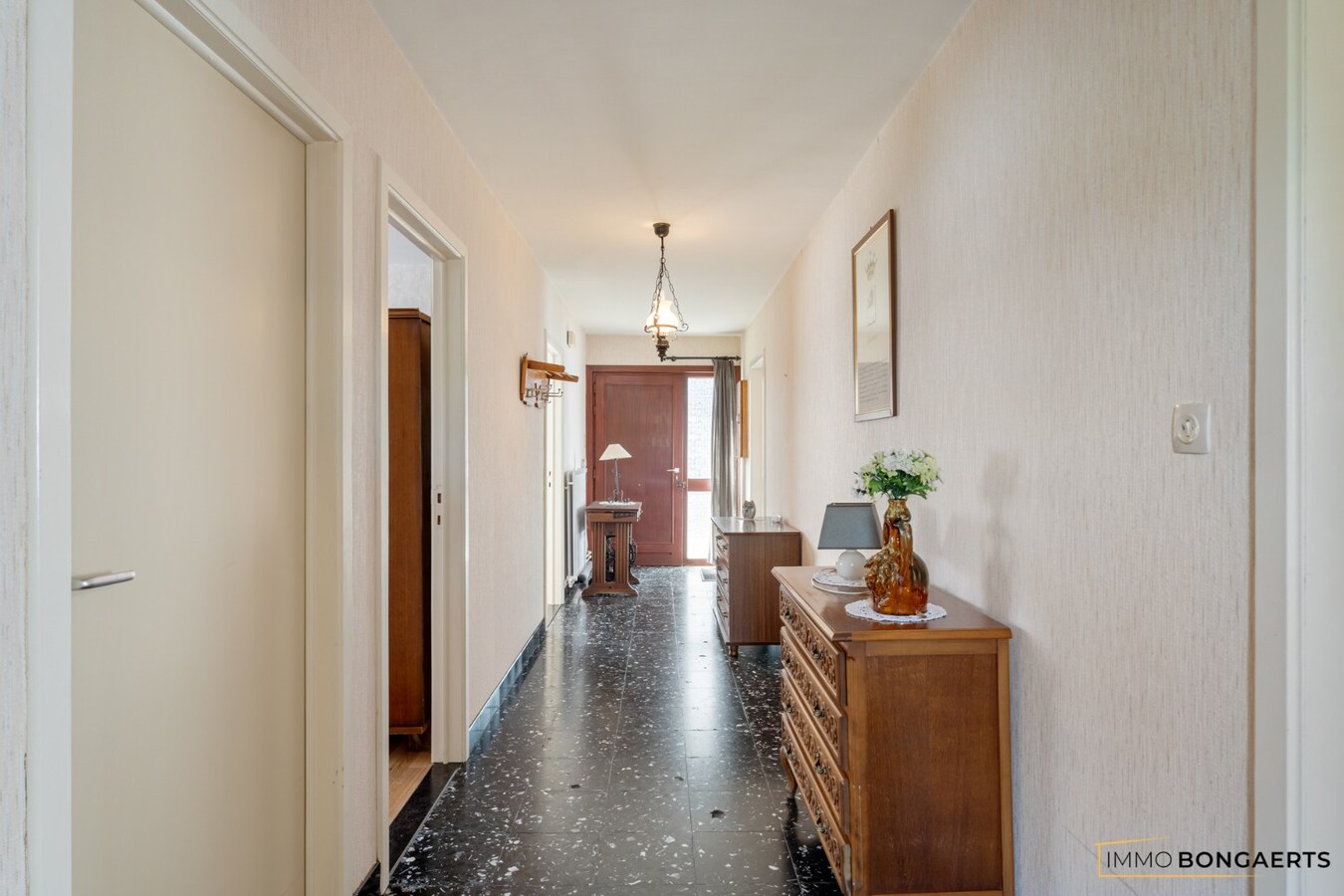 Rustig gelegen bungalow op een mooi perceel van 9 are 