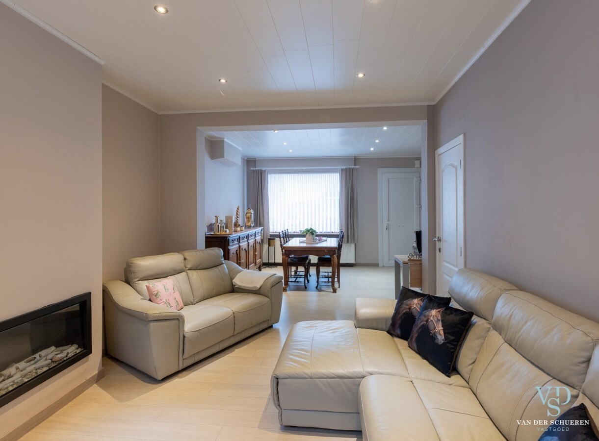 Ruime, gezellige woning met garage én atelier. 