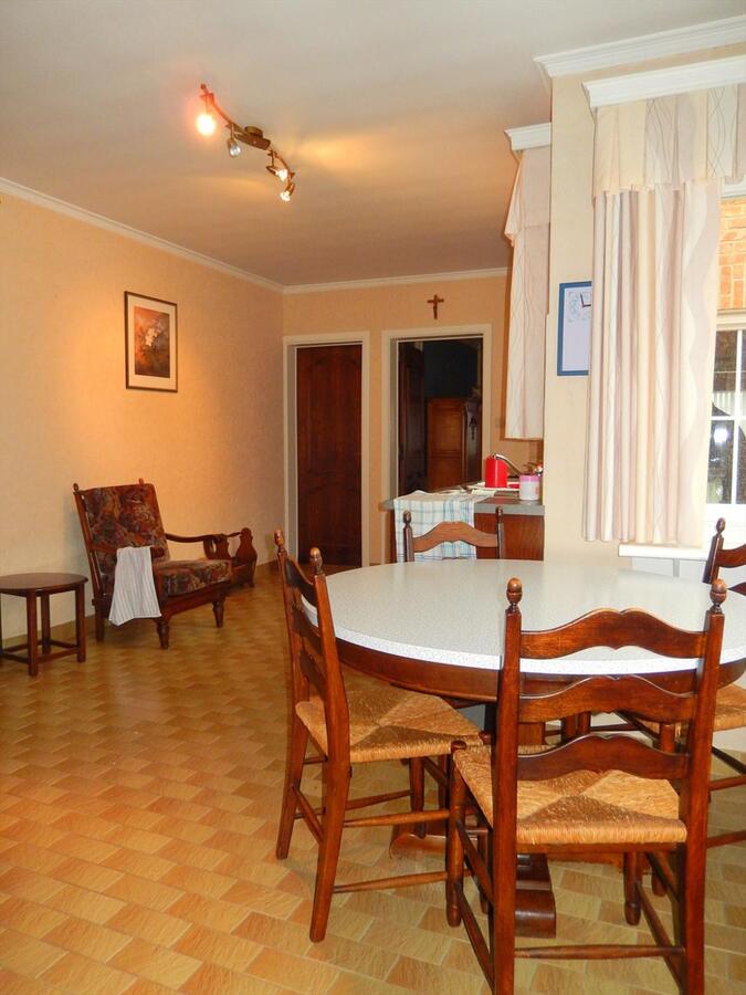 Woonhuis met 3 slaapkamers, tuin en garage 