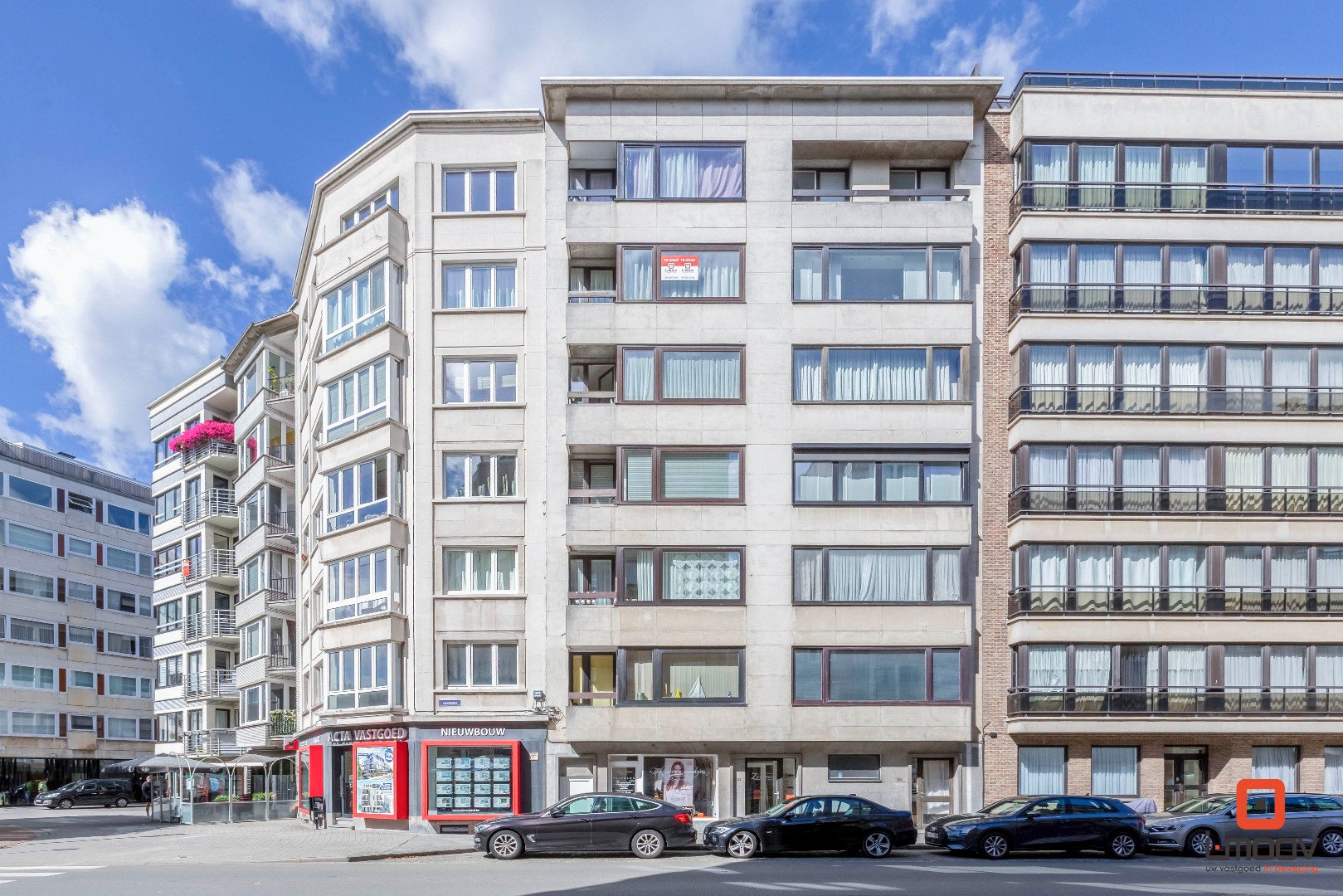 Luxueus tweeslaapkamer appartement met twee terrassen in hartje Oostende 