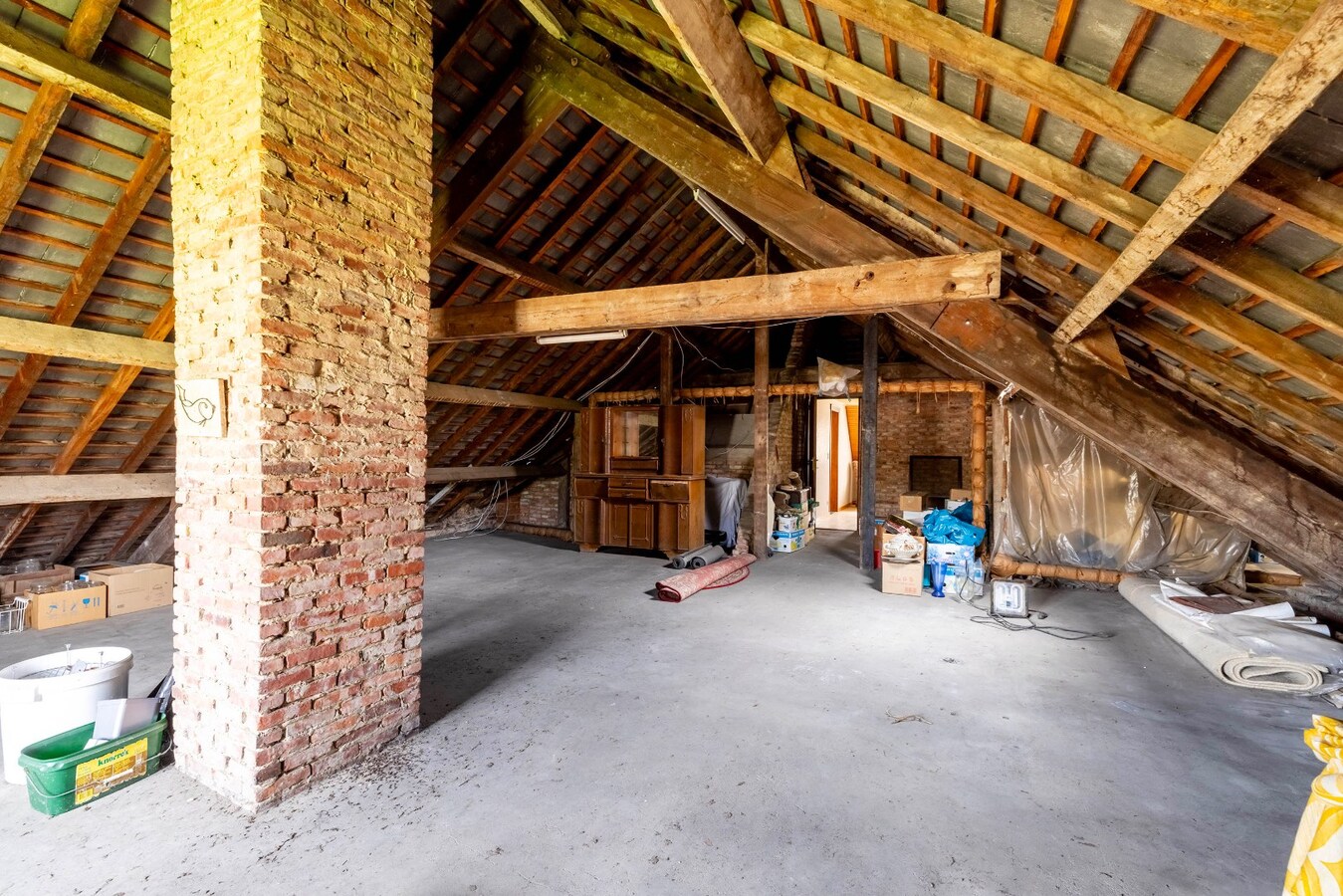 Landelijk gelegen woning met weiland op 90a 35ca 