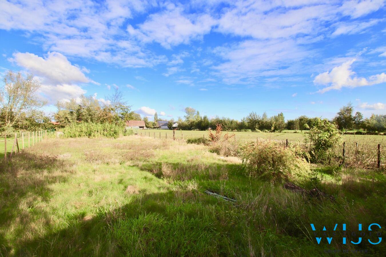 Ruime bouwgrond van 1.998 vierkante te Oosteeklo ! 