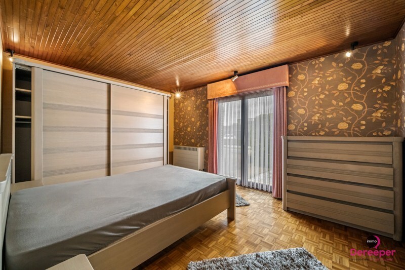 Charmante alleenstaande bungalow met zuidgerichte tuin op ruim perceel in Snaaskerke 