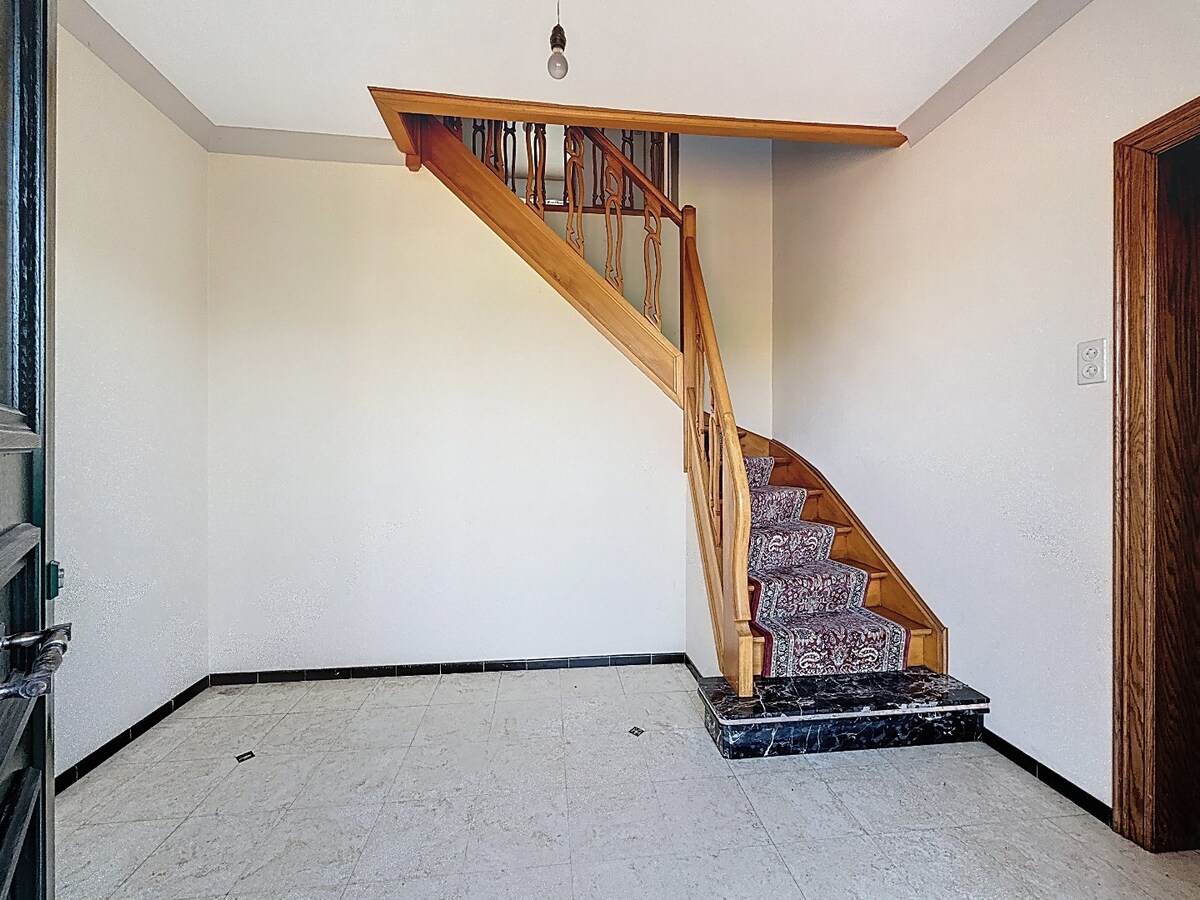 Sixties villa met opslagruimte/garage en zicht op Cotthem 